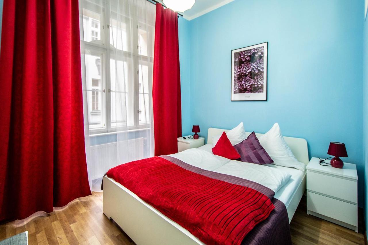 Ruzova Apartment By Ruterra Prag Exterior foto