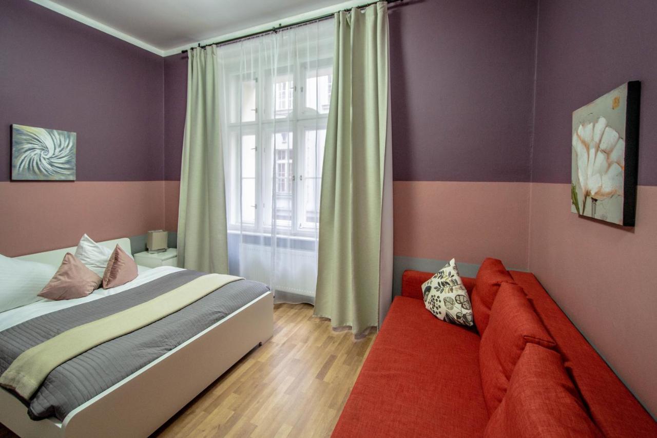 Ruzova Apartment By Ruterra Prag Exterior foto