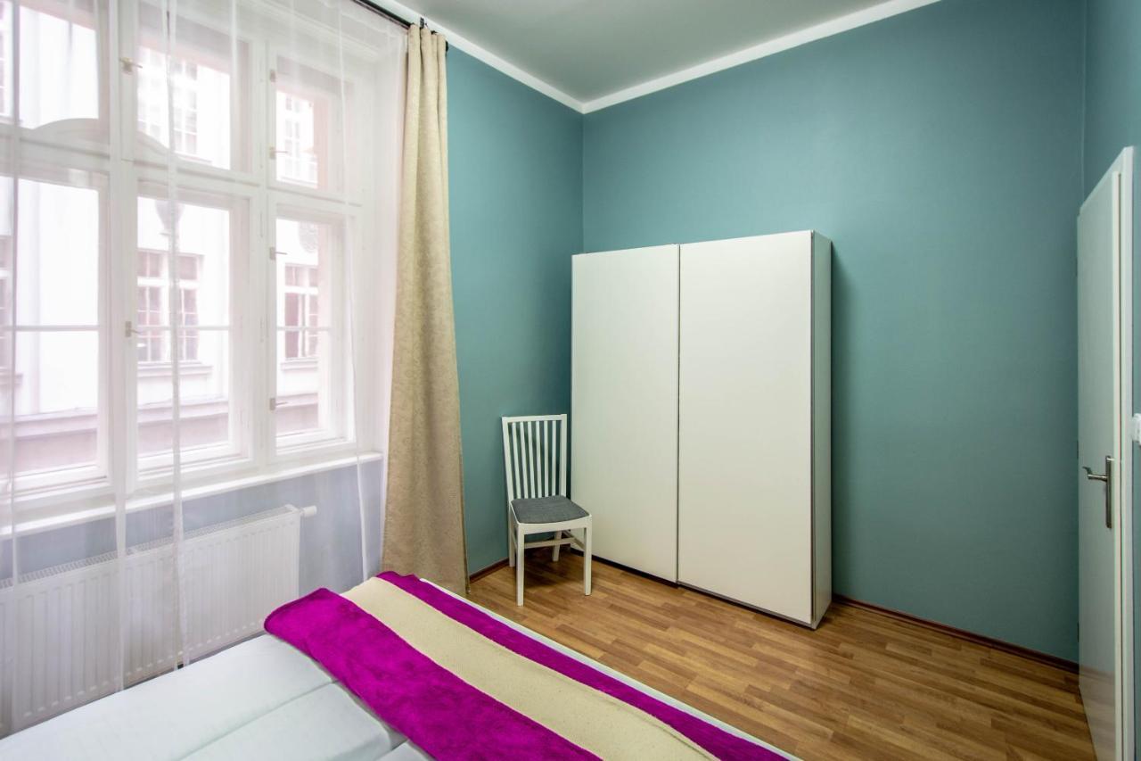 Ruzova Apartment By Ruterra Prag Exterior foto